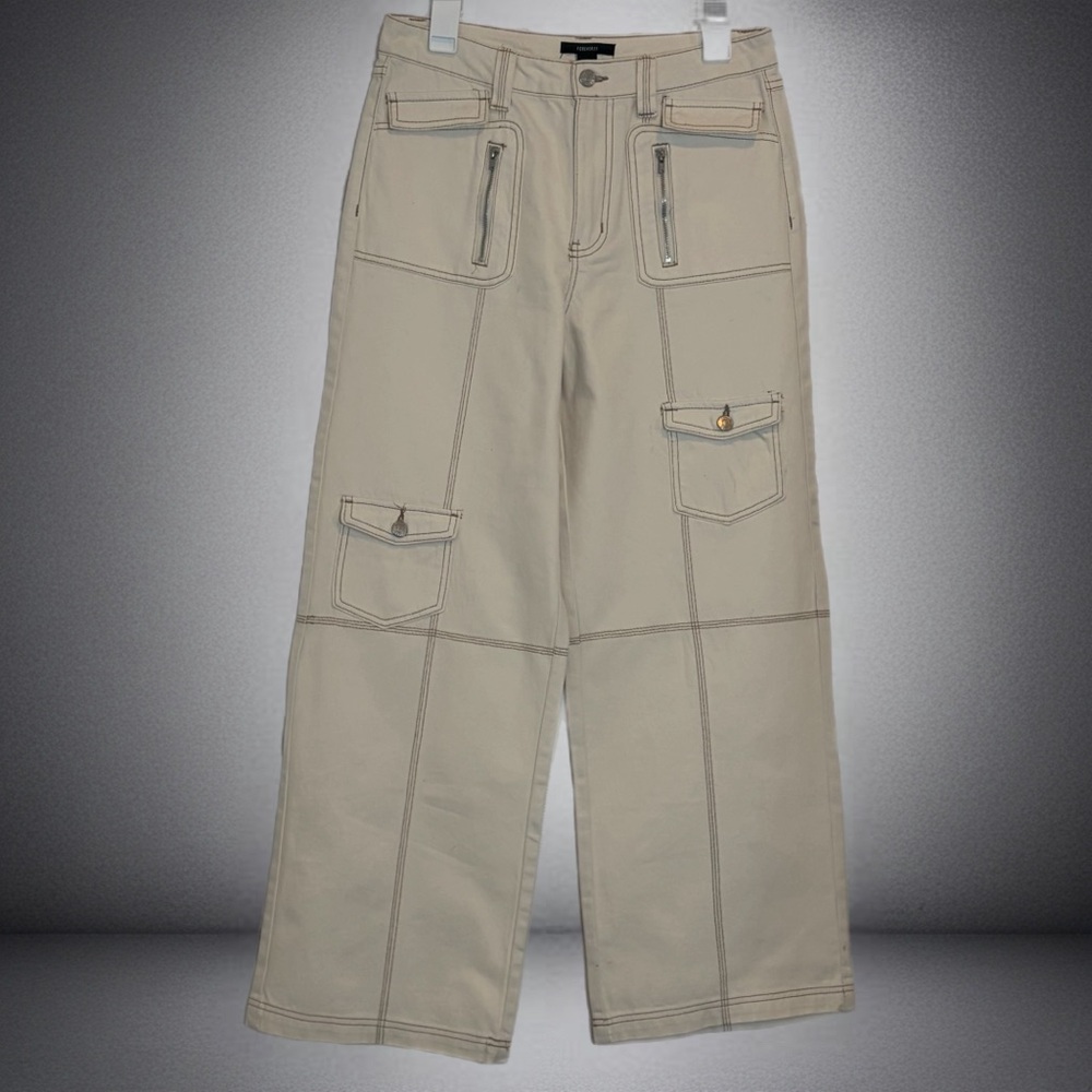 Forever 21 Cream 6 Pocket Design Cargo Wide Leg Jeans NWOT Size L